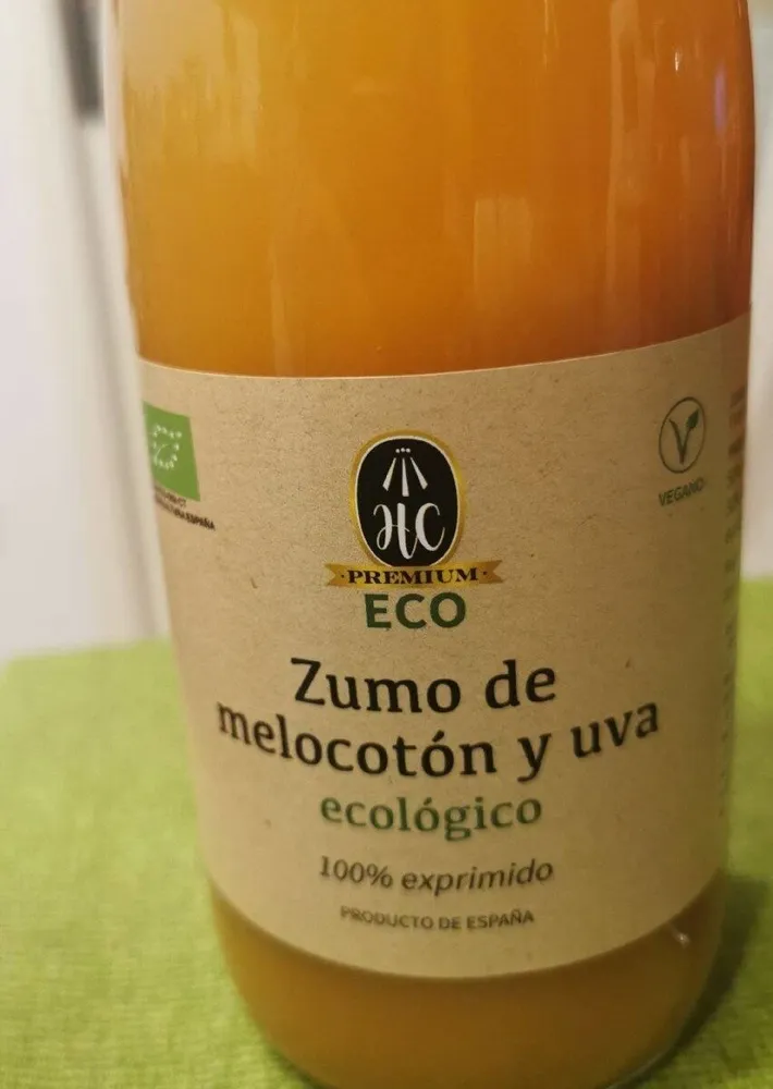 Zumo de melocotón y uva