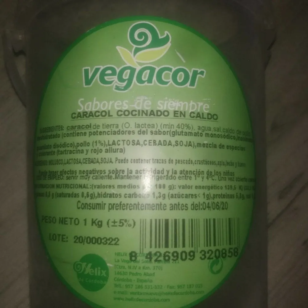 Caracol cocinado en caldo