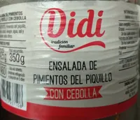 Ensalada de pimientos de piquillo con cebolla