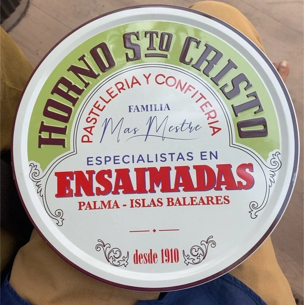 Ensaimada de crema de cacao