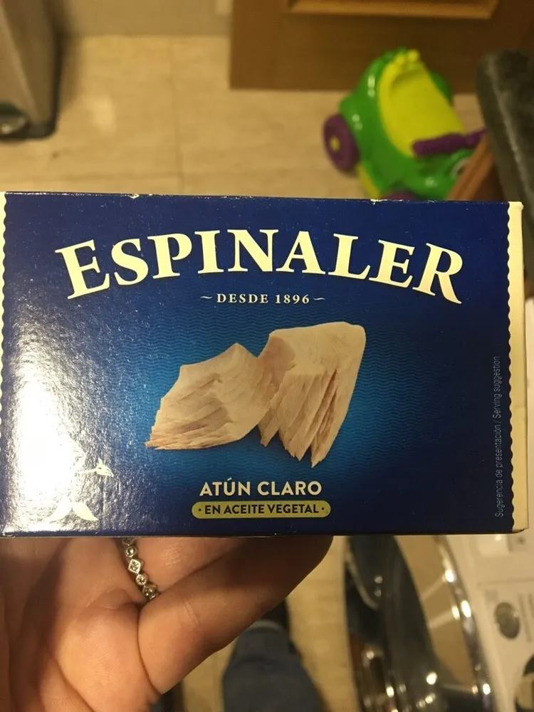 Atun claro