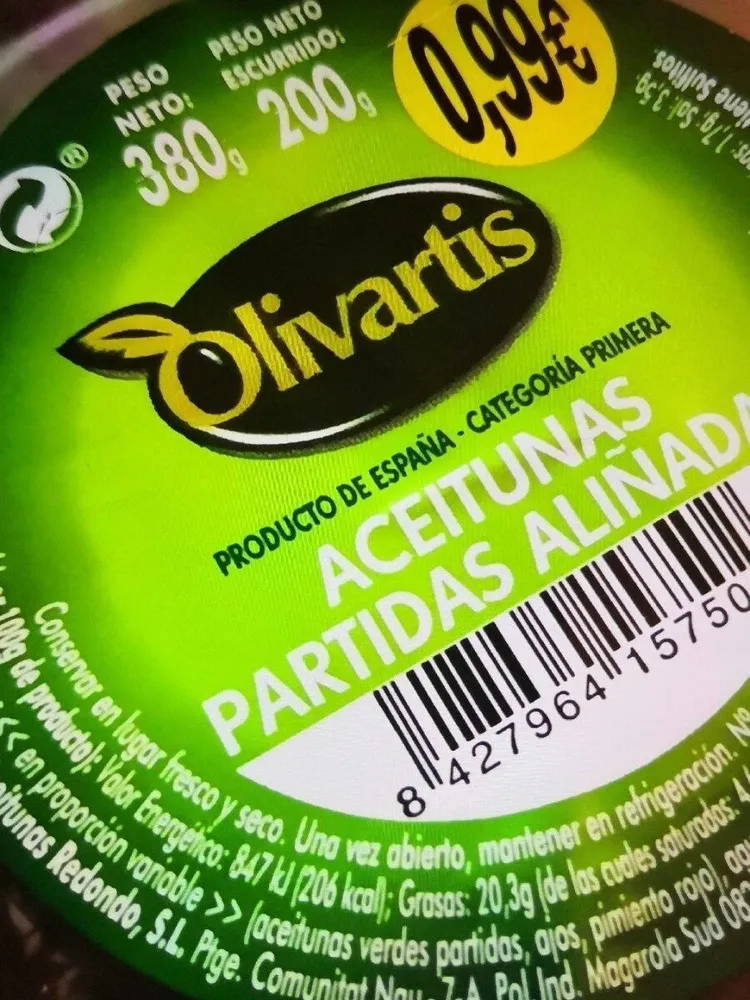 Aceitunas partidas aliñadas
