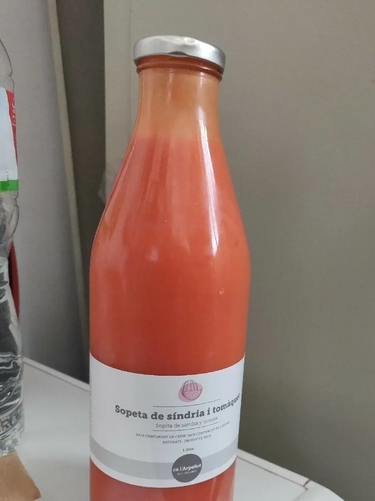 Sopeta de sindria i tomaquet