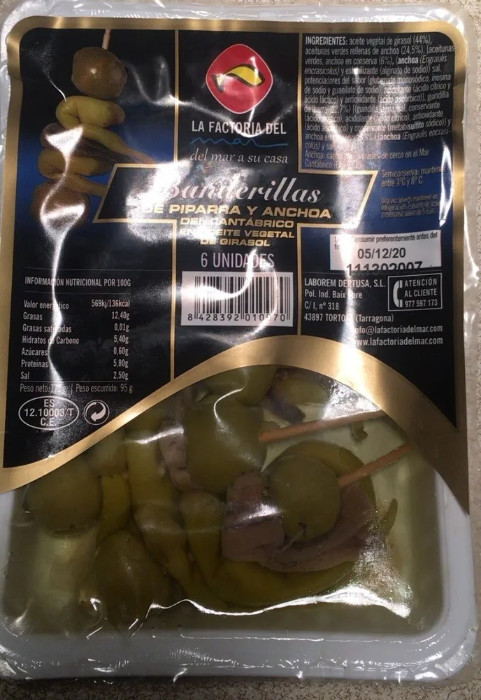 Banderillas de piparra y anchoa del cantabrico