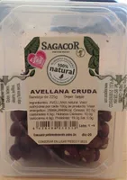 Avellana cruda