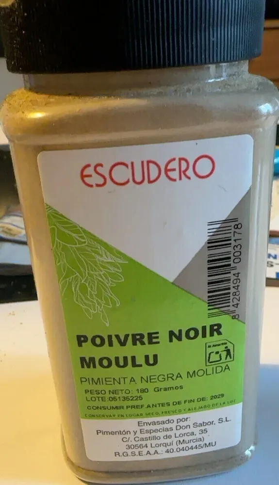 Poivre noir moulu