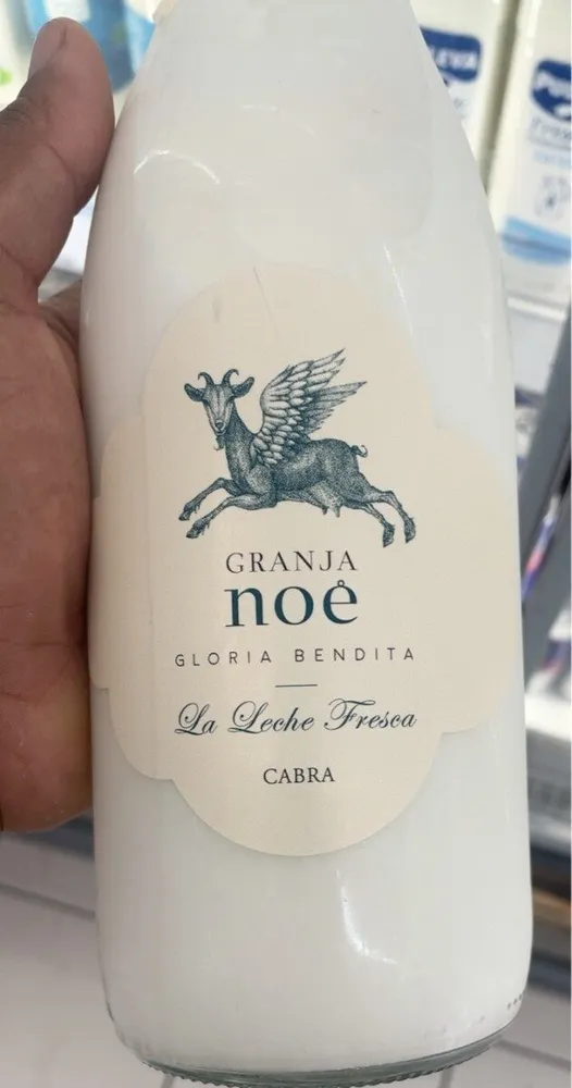 Leche fresca de cabra