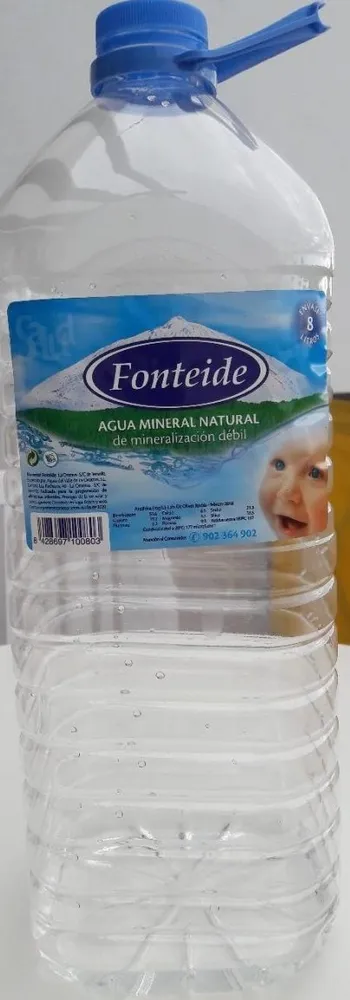 Agua mineral natural