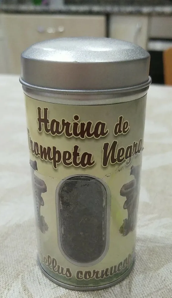 Harina de trompeta negra