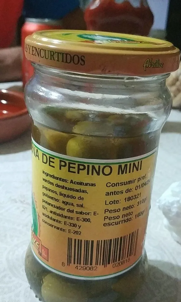 Aceituna verde rellena de pepino mini