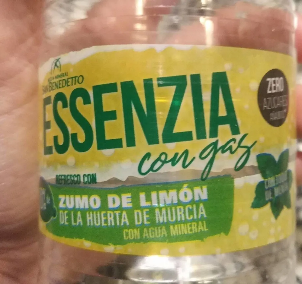 Essenzia