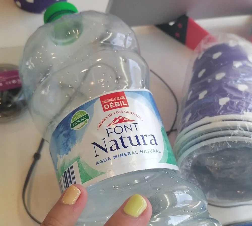 Agua mineral natural