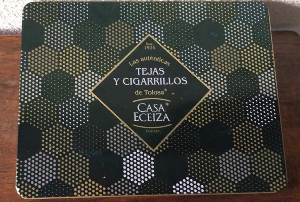 Tejas y cigarrillos