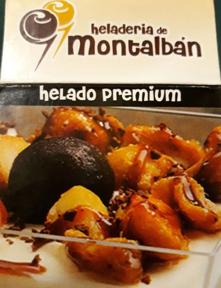 Postre helado vainilla Tahiti con nueces de macadamia