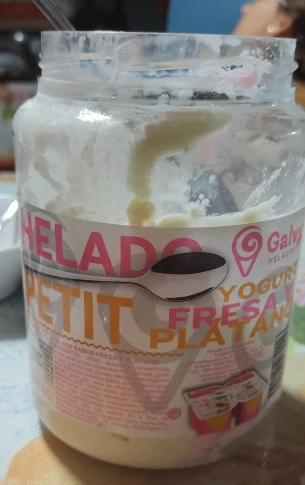 Helado yogurt fresa y plátano
