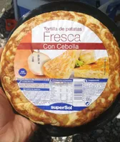 Tortilla de patatas fresca con cebolla