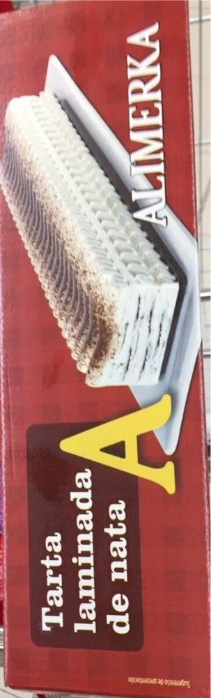 Tarta laminada de nata