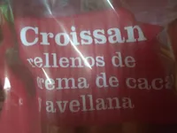 Croissants rellenos de crema de cacao y avellana
