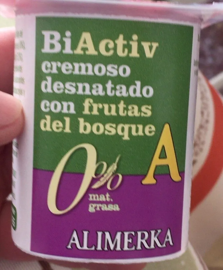 BiActiv cremoso desnatado con frutas del bosque