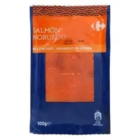 salmón noruego ahumado