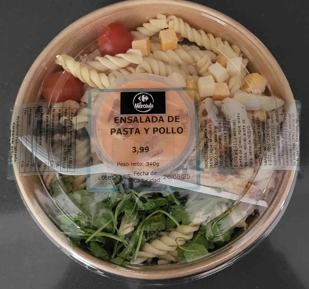 Ensalada de pasta y pollo