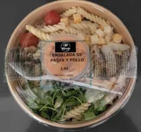 Ensalada de pasta y pollo