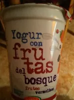 Yogur con frutas del bosque