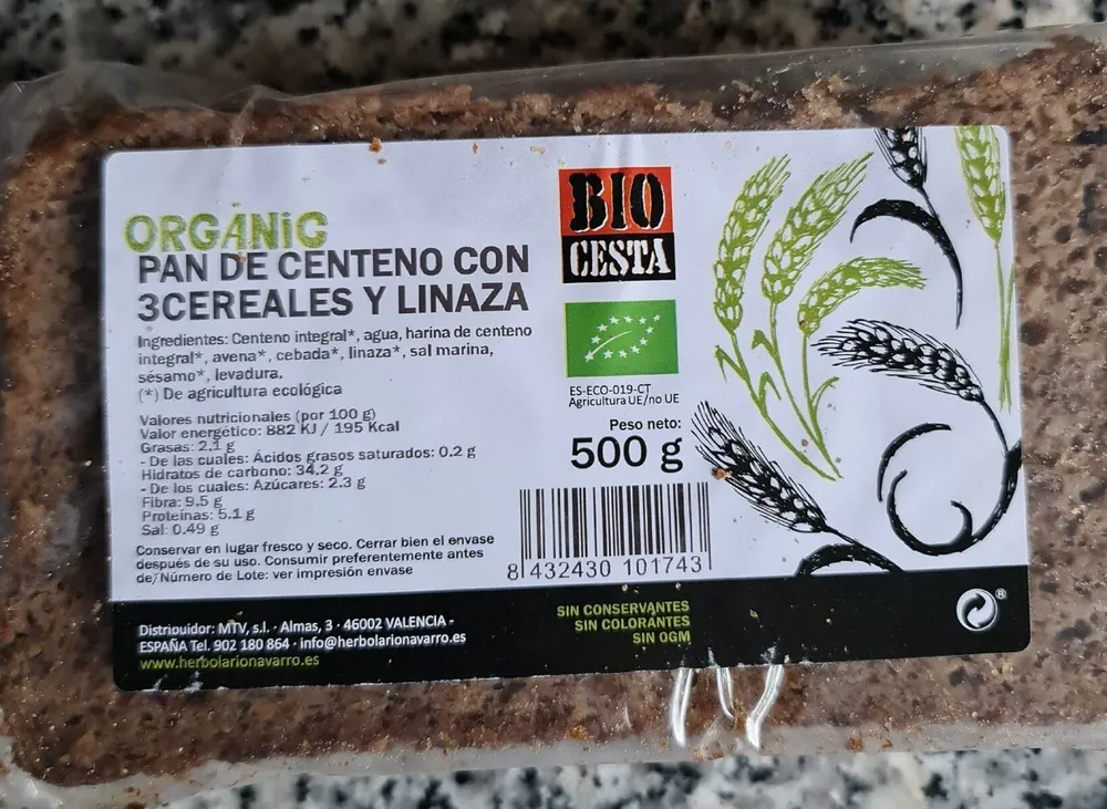 Pan de centeno con 3 cereales y linaza