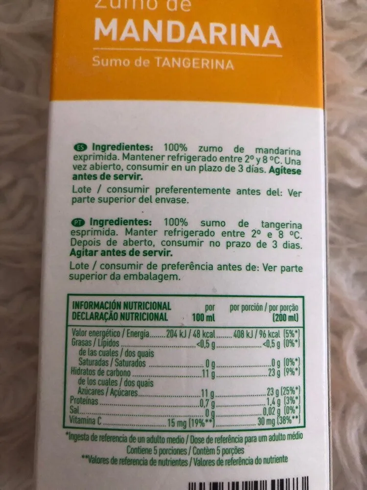 Zumo de mandarina exprimido