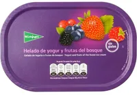 Helado de yogur y frutas del bosque