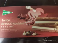 Turrón de tres chocolates praliné