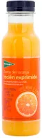Zumo de naranja recién exprimido