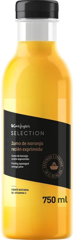 Zumo de naranja recién exprimido