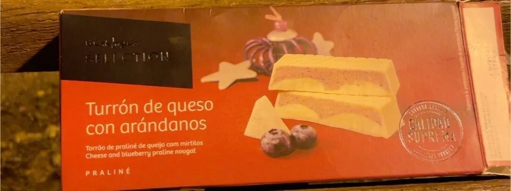 Turrón de queso con arándanos