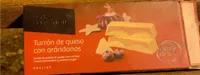 Turrón de queso con arándanos