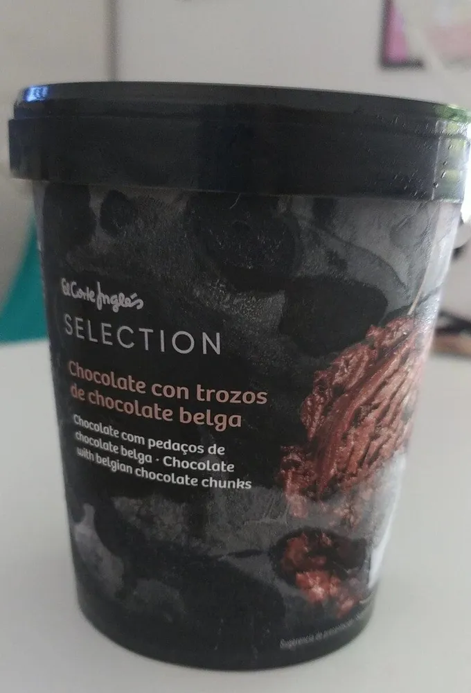 Helado de chocolate con chocolate belga
