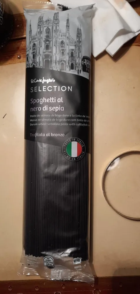 Spaghetti al nero di sepia