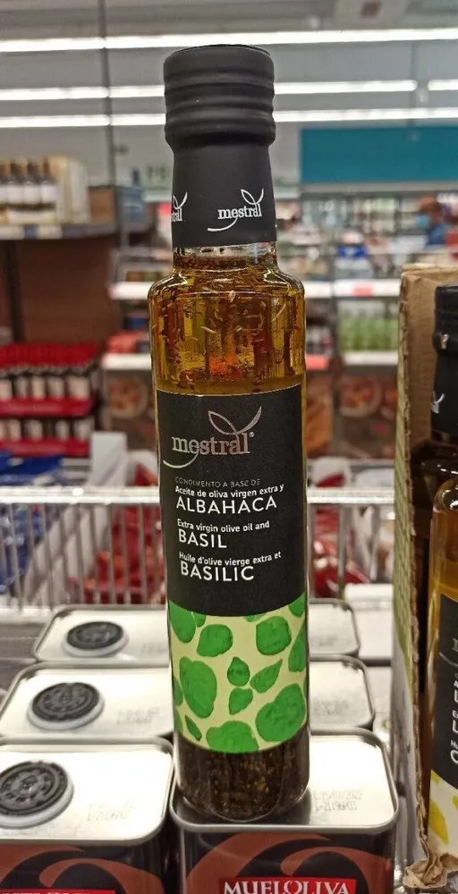 Aceite con albahaca