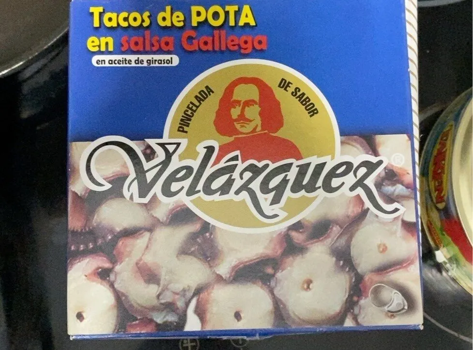 Tacos de pota en salsa gallega