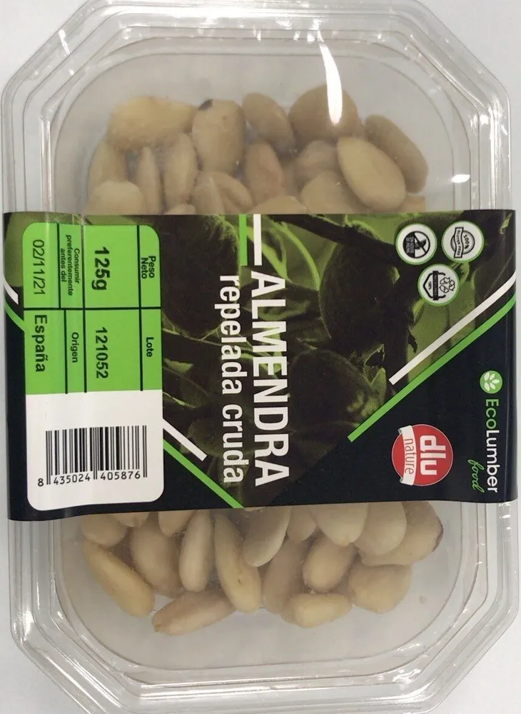 Almendra repelada cruda