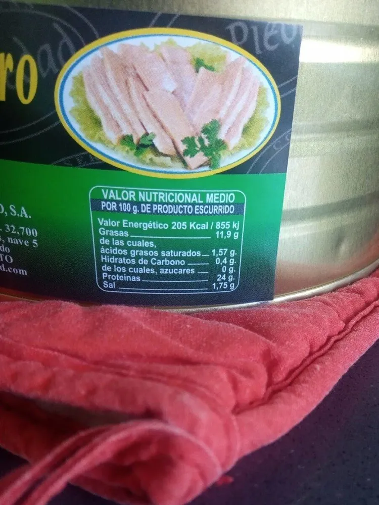 Ventresca de atún claro