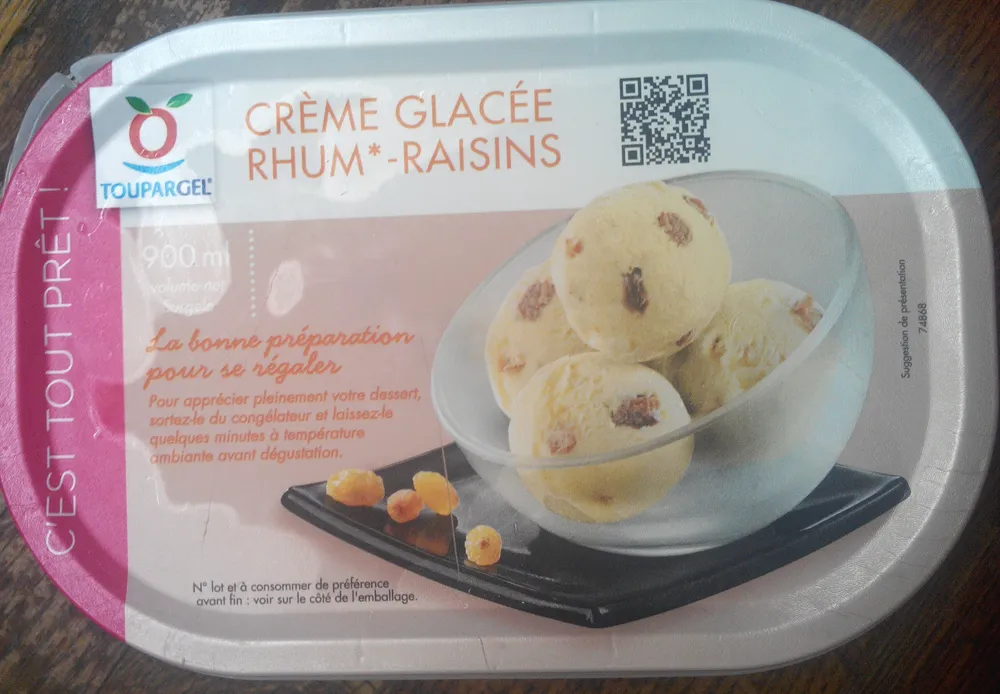 Crème glacée rhum-raisins