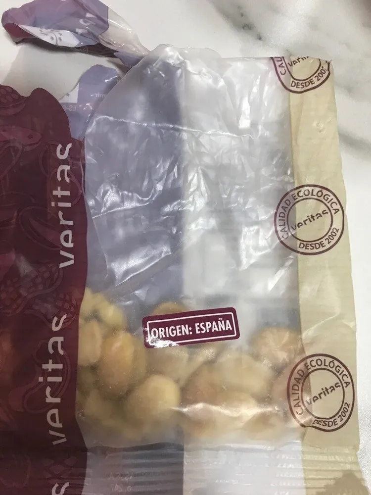 Almendra frita y salada