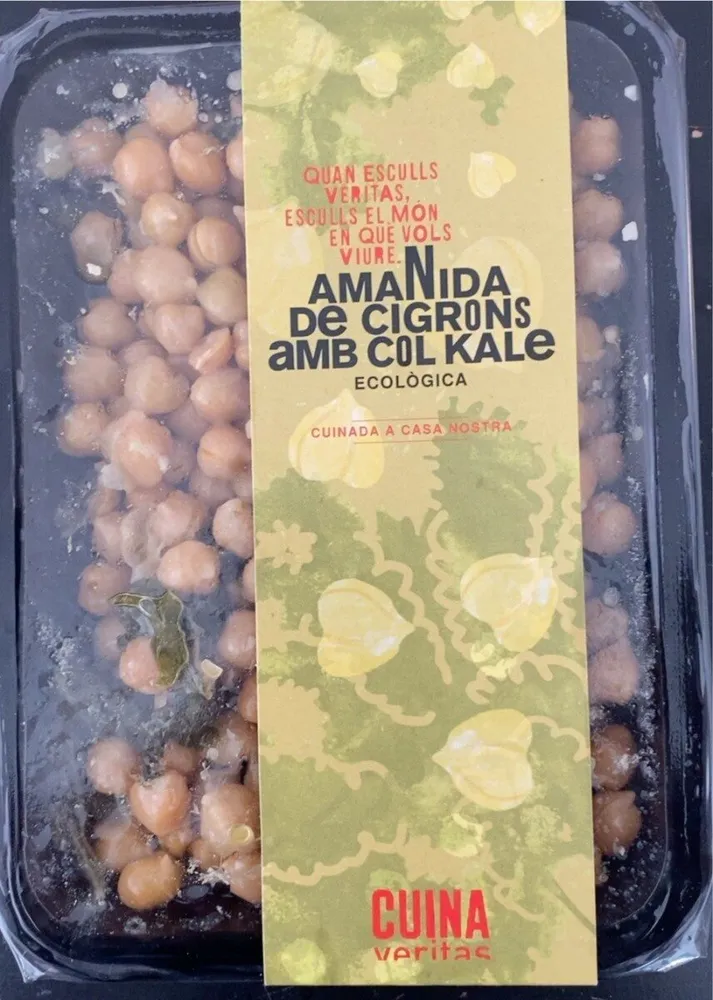 Ensalada de garbanzos y col kale