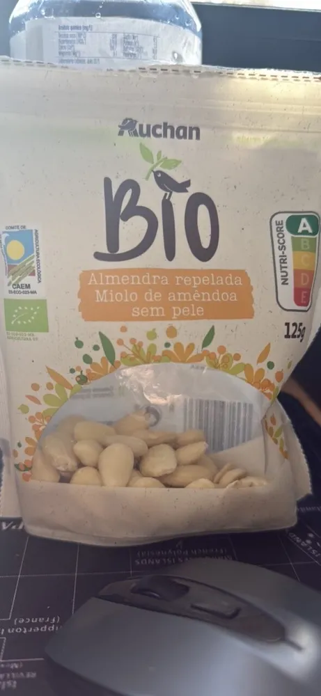Almendras crudas repeladas