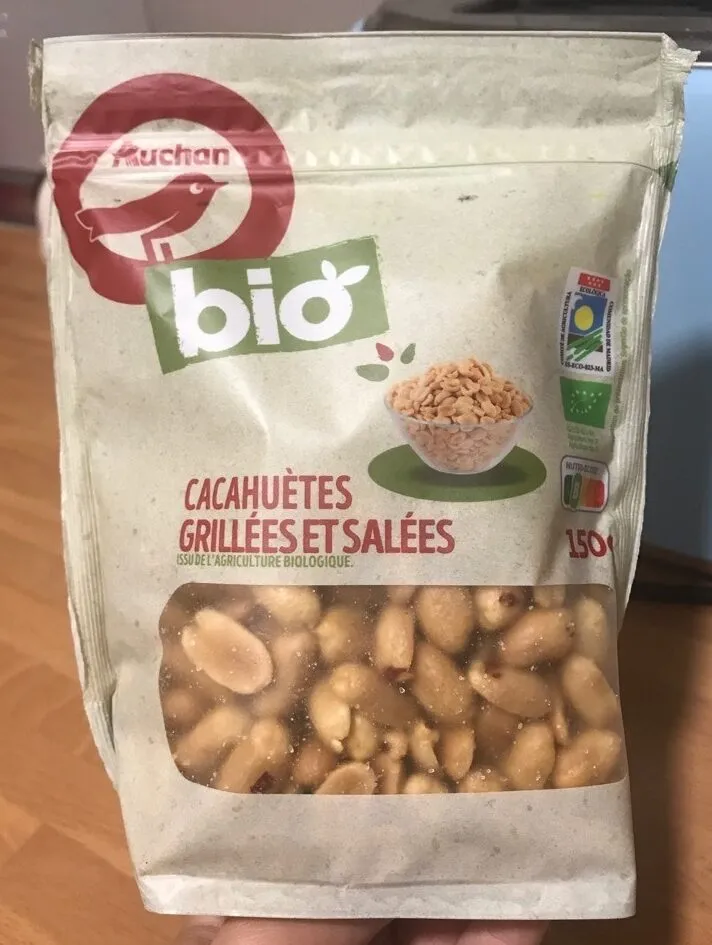 Cacahuètes grillées et salées