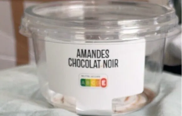 Amandes au chocolat noir