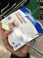 Yogur natural azucarado