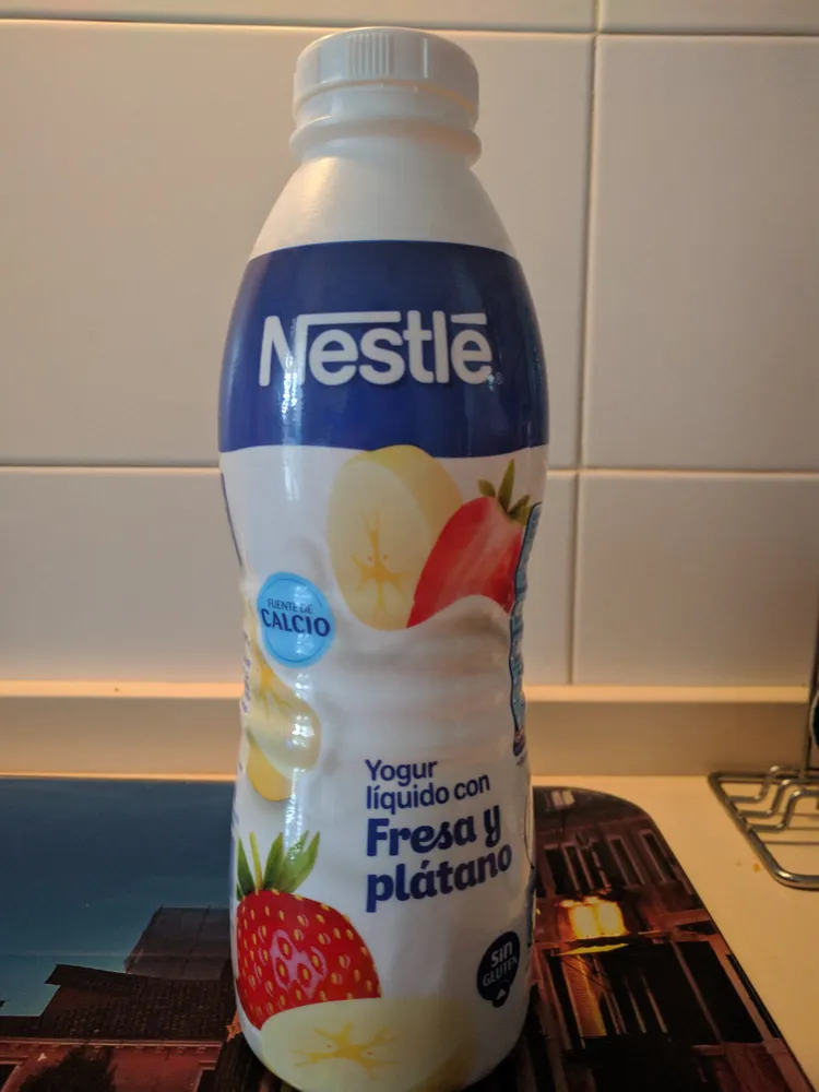 Yogur liquido fresa y platano