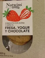 Biscuits con avena y espelta y fresa, yogur y chocolate